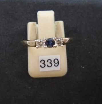 Ladies 9ct yellow gold three stoned sapphire ring image 0