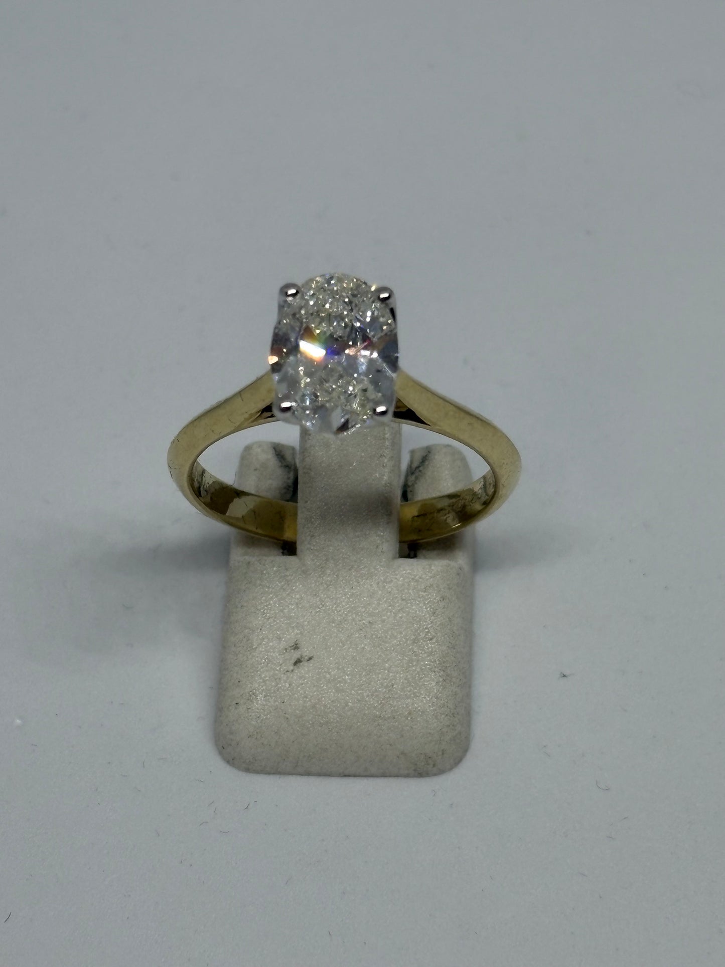 Lab Grown Diamond Oval Cut 2ct yellow gold ring