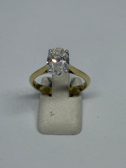 Lab Grown Diamond Oval Cut 2ct yellow gold ring